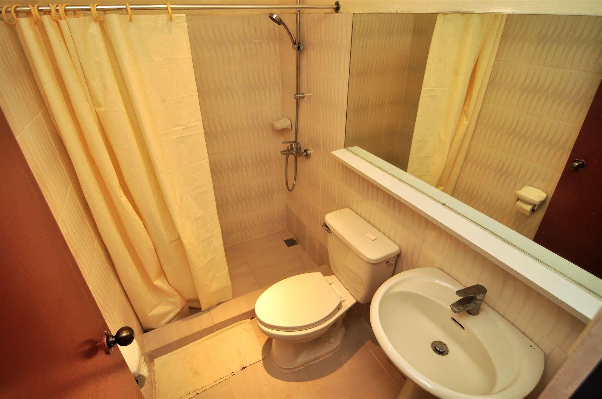 Dynasty Tourist Inn Cebu Exterior photo